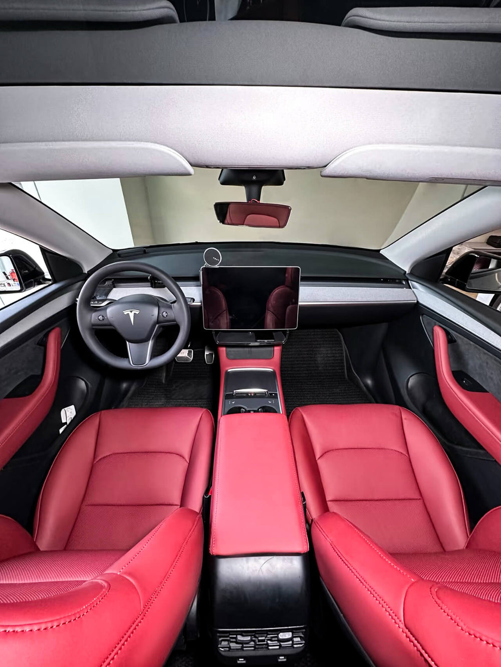 <p>Thousands of Tesla Owners Love EVAAM</p>